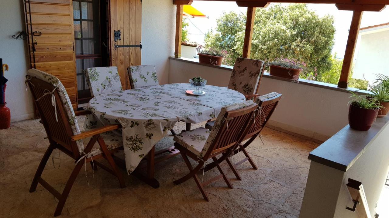 Villa Apartments Oliva Seget Vranjica Eksteriør billede