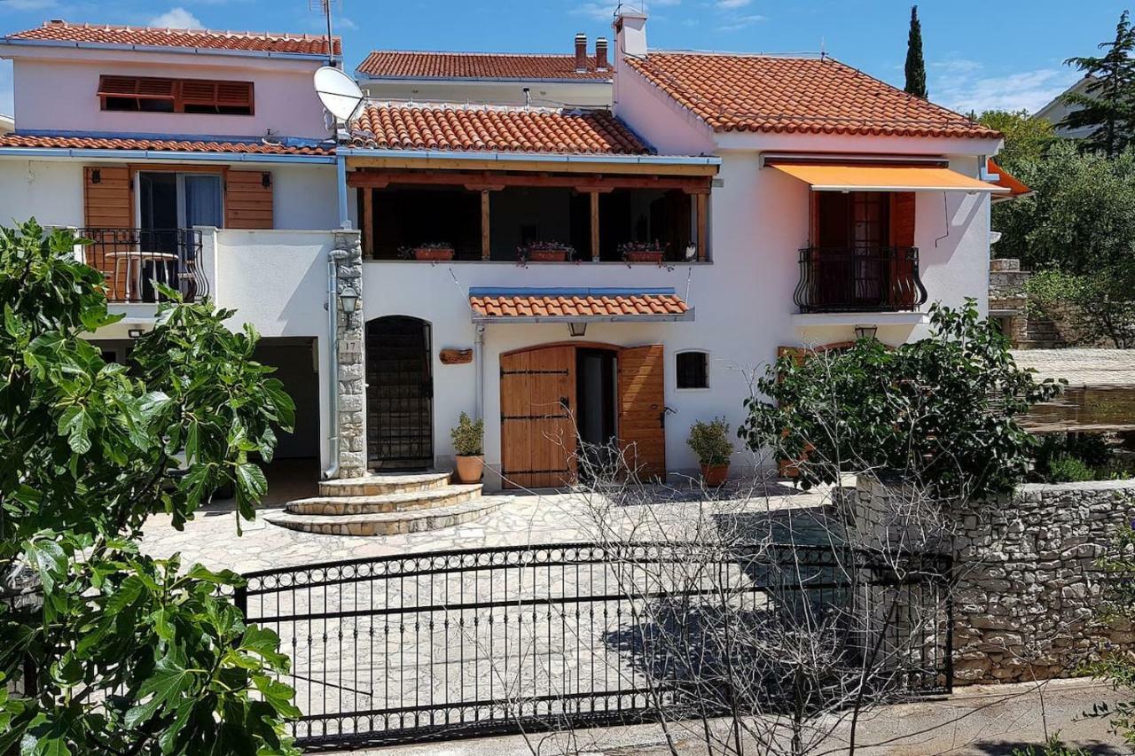 Villa Apartments Oliva Seget Vranjica Eksteriør billede